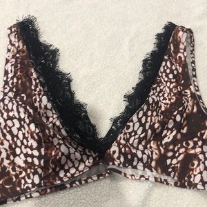Leopard print lace trim crop top